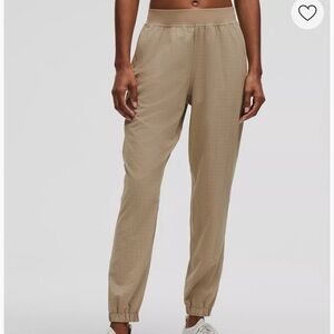 Women's Tan Pants